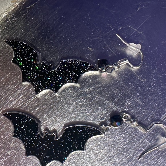 Dangly sparkly bat earrings 🦇 - Picture 3 of 3
